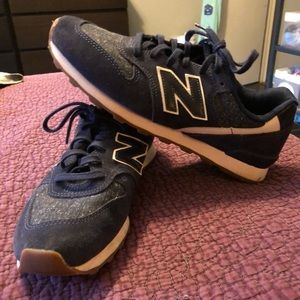 Women’s new balance sneakers